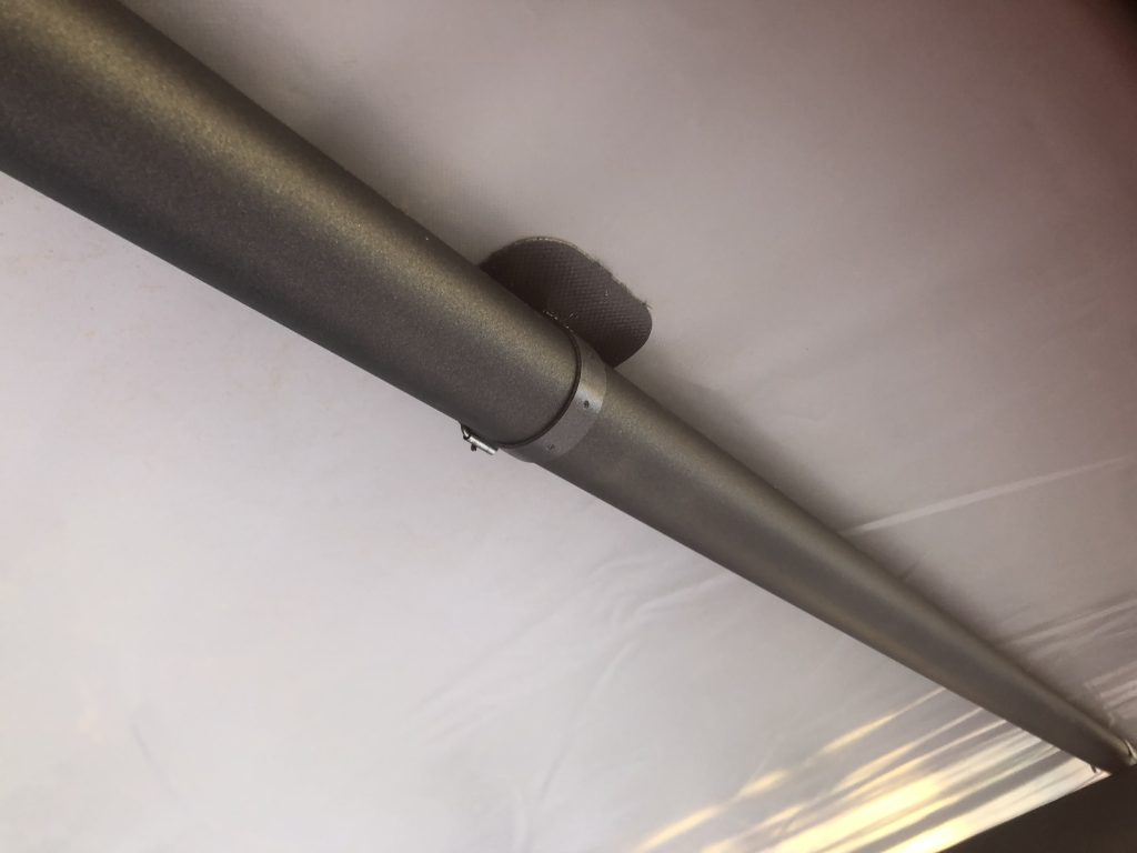 Fissaggio telo su copertura auto